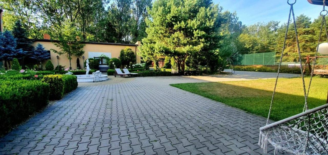 Hotel Leszczynski Konstantynów Łódzki Екстериор снимка